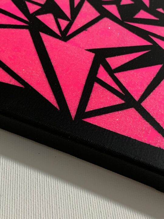 FOSFOR PINK TRIANGL