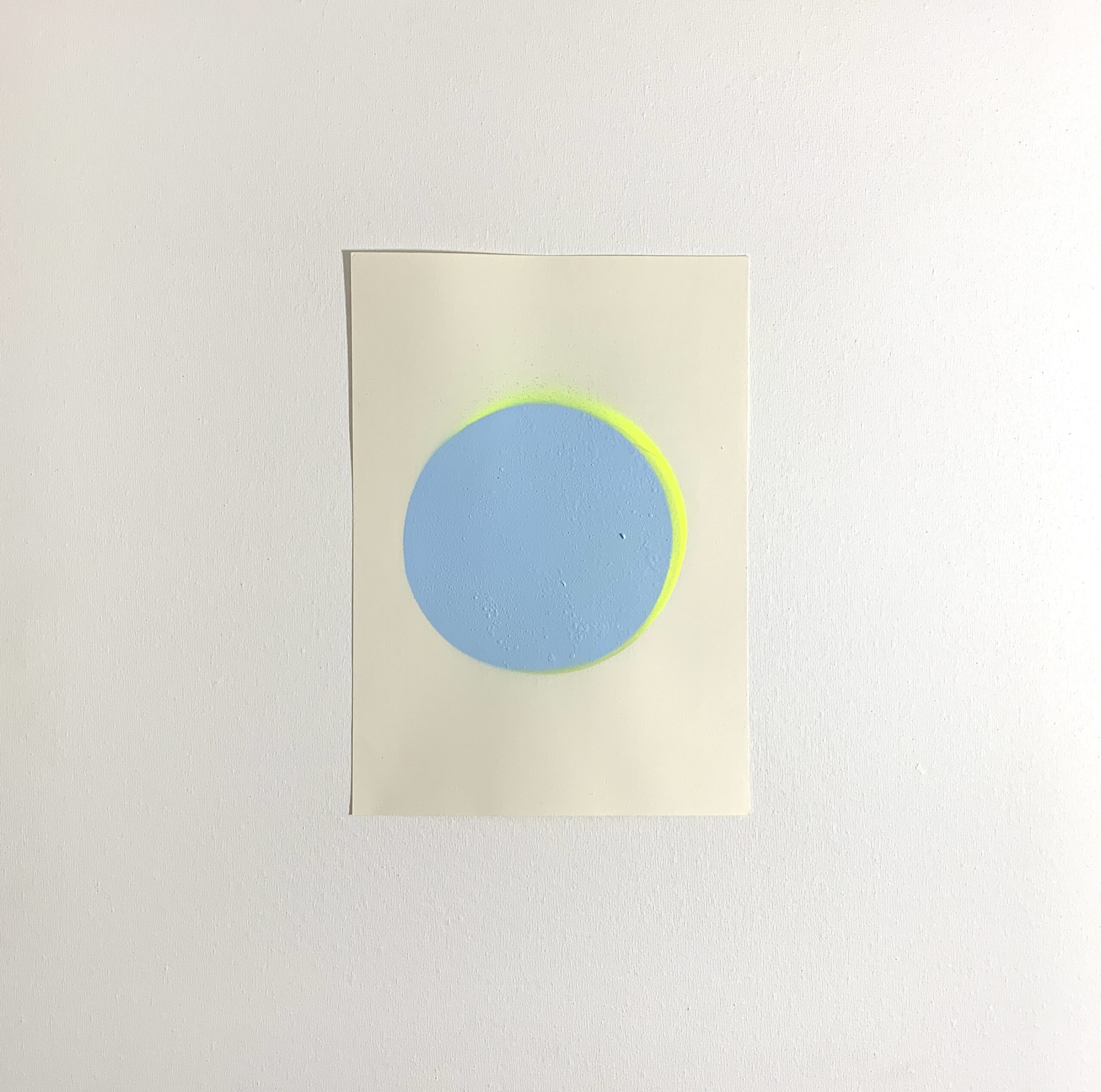 BLUE CIRCLE PAPER SPRAY